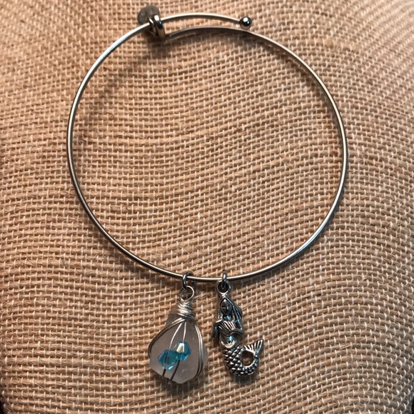 Sea glass, beads, and mermaid bracelet - Picture 4 of 4